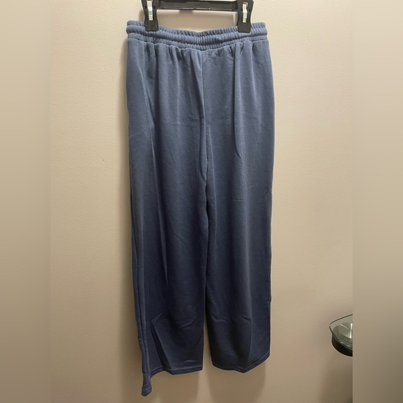 2/$15 Shein Petite Blue Wide Leg Sweatpants - Picture 3 of 3